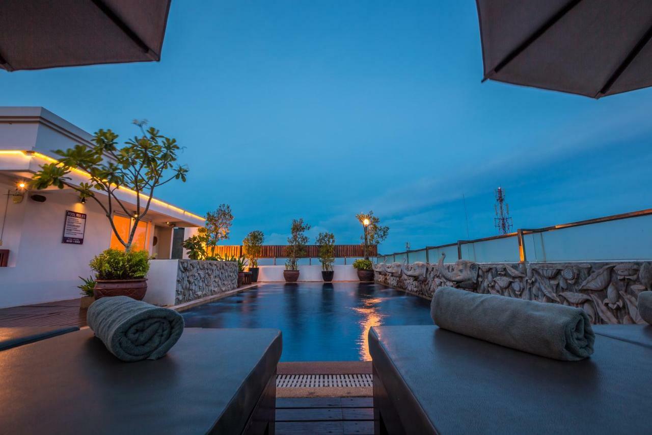 Angkor Sivutha Suites By Alfa Siem Reap Bagian luar foto